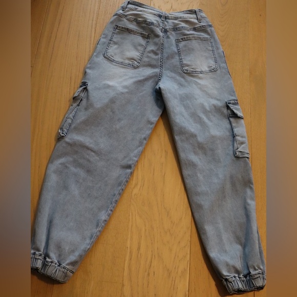 Miou Muse Denim Cargo Jogger Pants Size Medium Light Wash - Picture 3 of 8